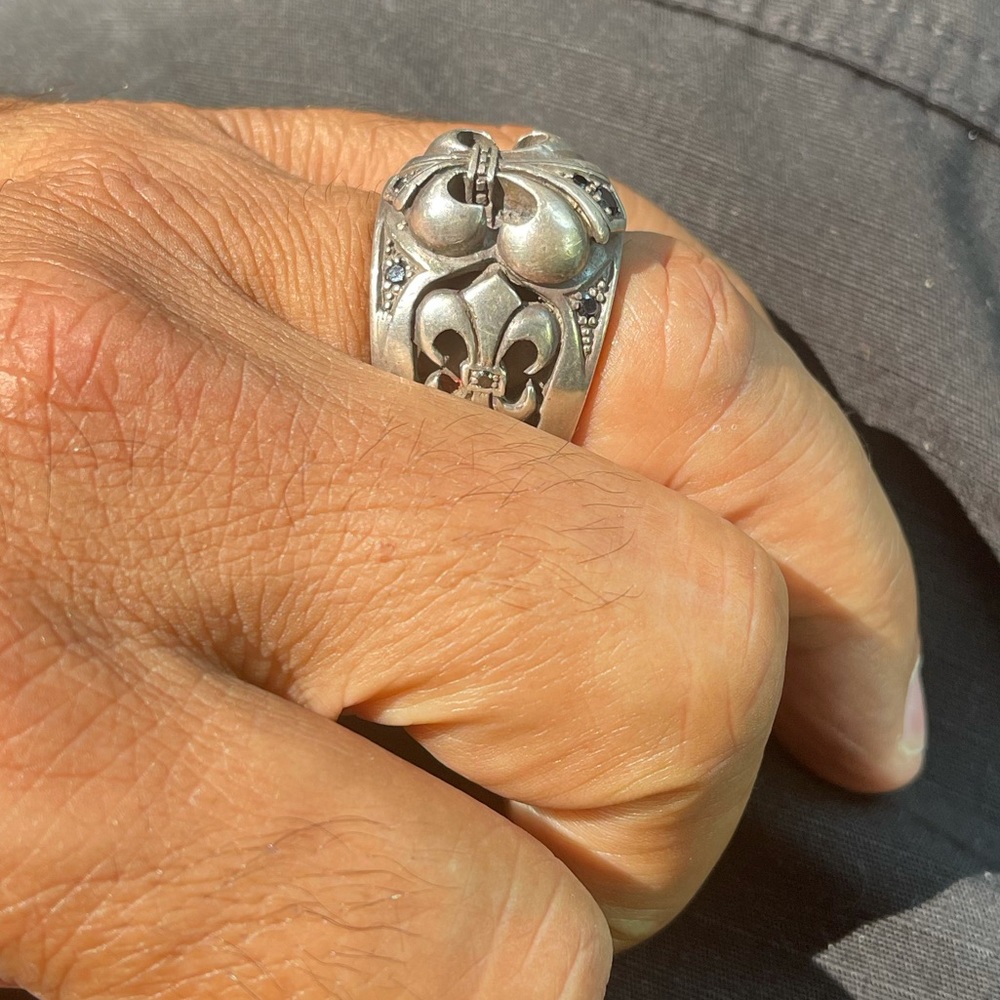 Ring - Picture 3 of 8